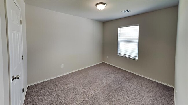 Building Photo - 9920 Rattlesnake Ln