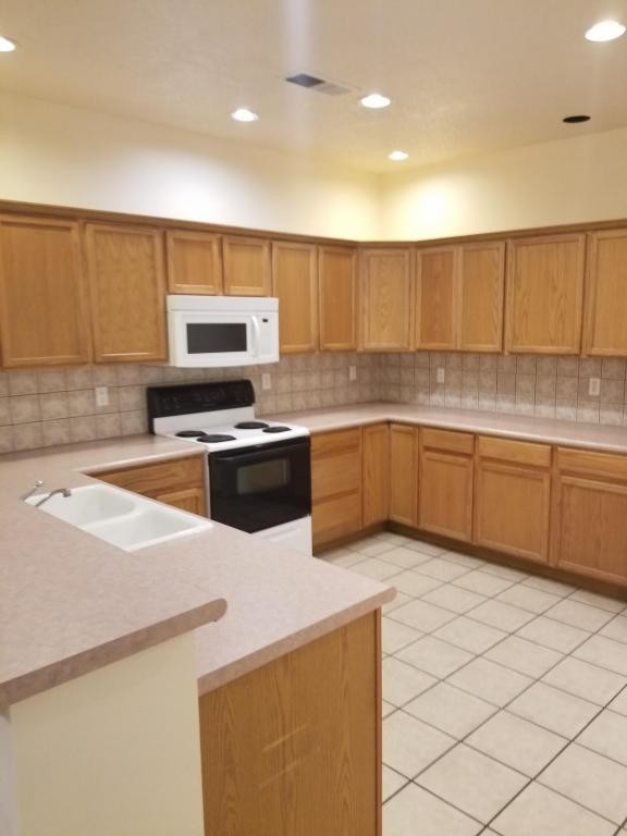 Building Photo - 6213 Harvest Maiden Way