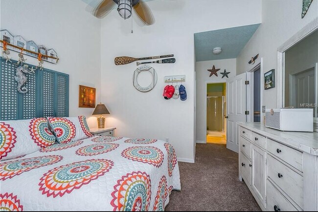 Master - 2121 Winterset Dr