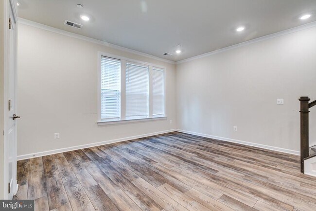 Building Photo - 20687 Heron Landing Dr