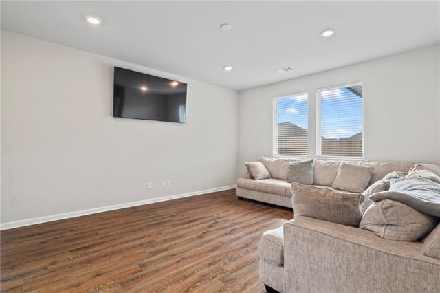 Building Photo - 7413 1st Lake Dr