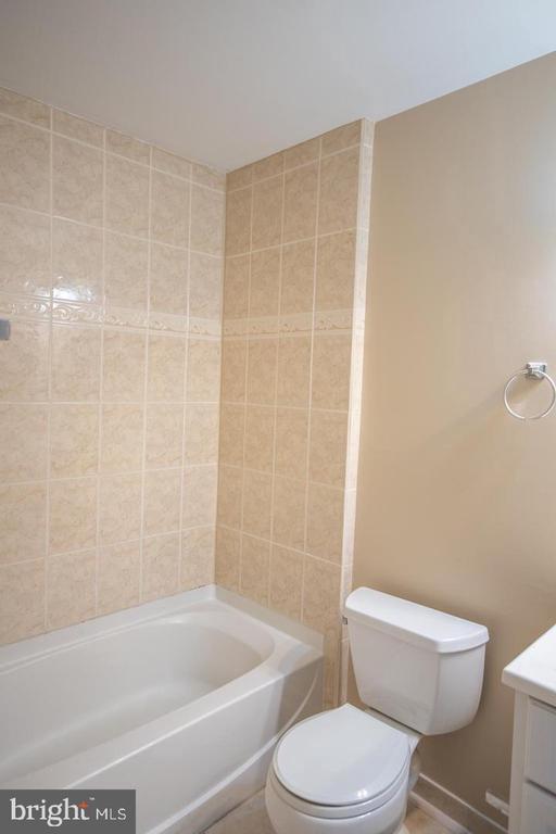 Building Photo - 2444 Terra Cotta Cir