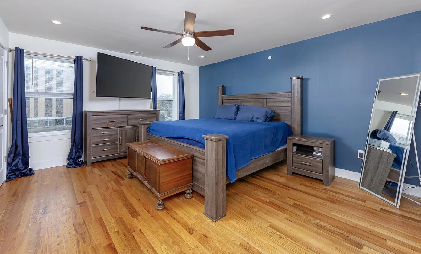 Master Bedroom- 3rd Floor - 938 N Marshall St