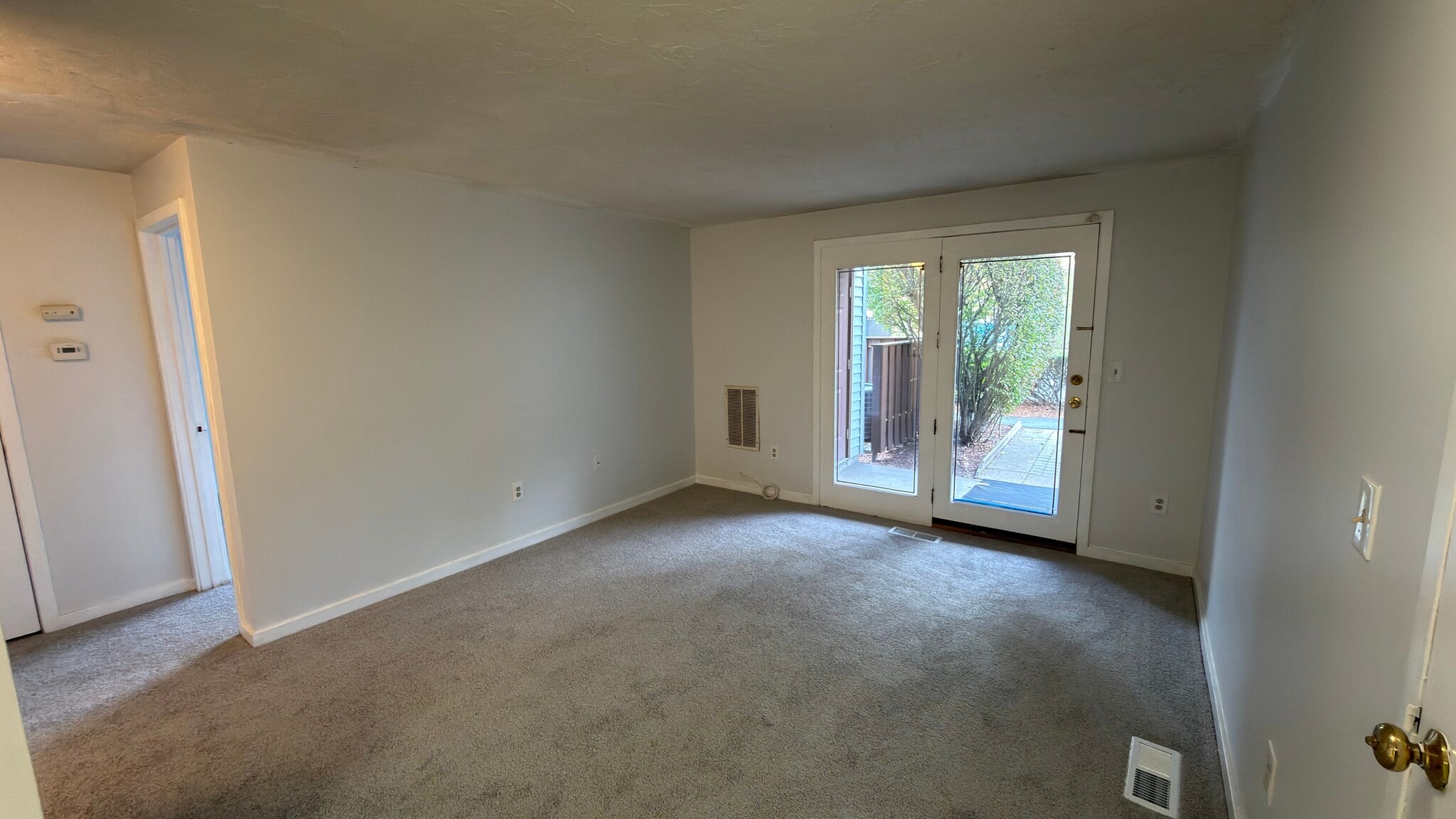 Living Room 1 - 189 Littleton Rd