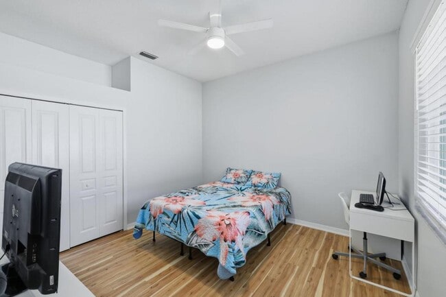 Building Photo - 8210 Prairie Ridge Way