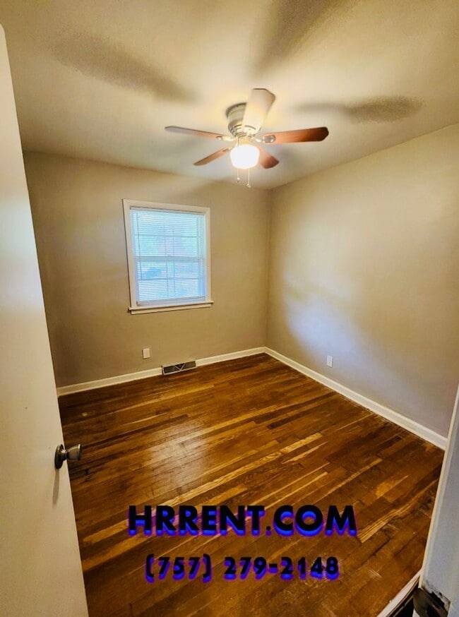 Building Photo - Charming 3 Bedroom 1 Bath Home located in ...