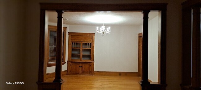 Building Photo - 24 Clearview Ave