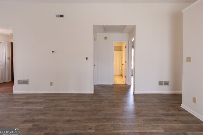 Building Photo - 112 Glendale Dr