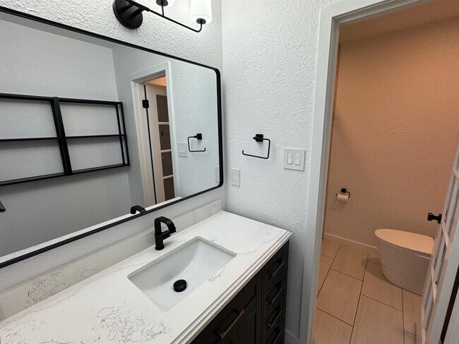 Building Photo - 12604 Shady Acres Dr