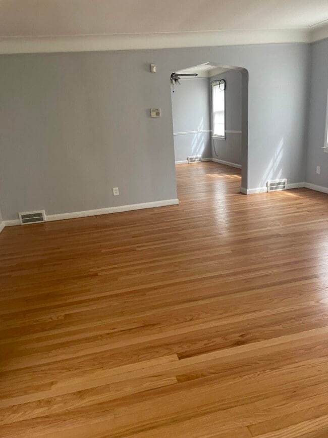 Building Photo - 17510 Wisconsin St