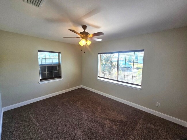 Building Photo - Exquisite 4Bed/2Ba Home in The Cove! *1/2 Off Security Deposit for Active-Duty Military!!*