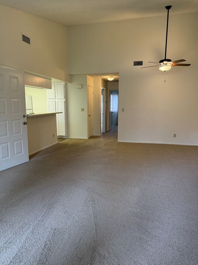 Building Photo - Freshly Painted * New Carpet * Ready For Movein
