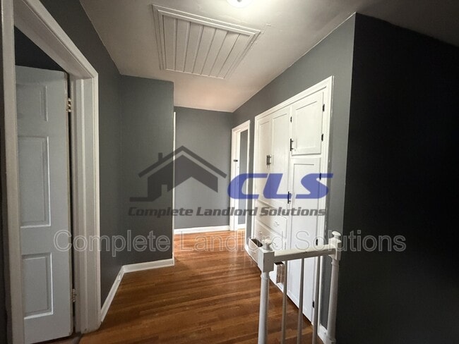 Building Photo - 2116 Poplar St