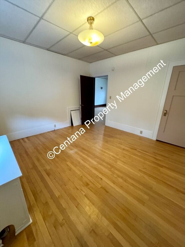 Building Photo - 205-207 N Excelsior Ave