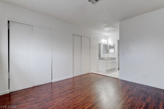 Building Photo - 5198 Greene Ln