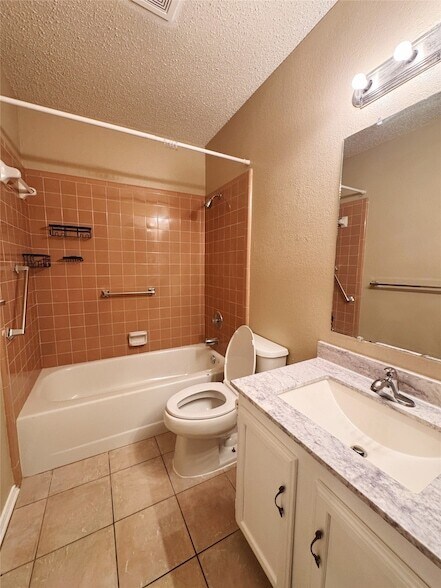 Building Photo - 6226 Big Springs Dr
