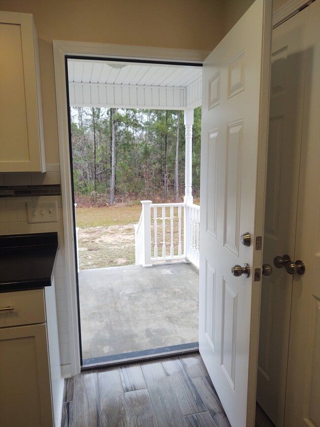 Exterior view - back porch from kitchen - 230 E Meadowlake Pky