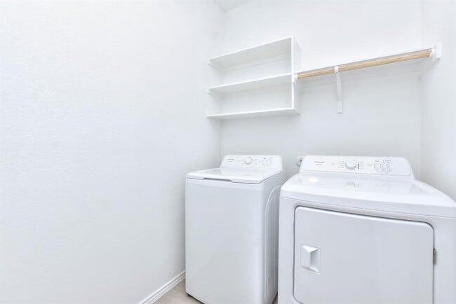 Building Photo - 18010 Cedar Waxwing Wy