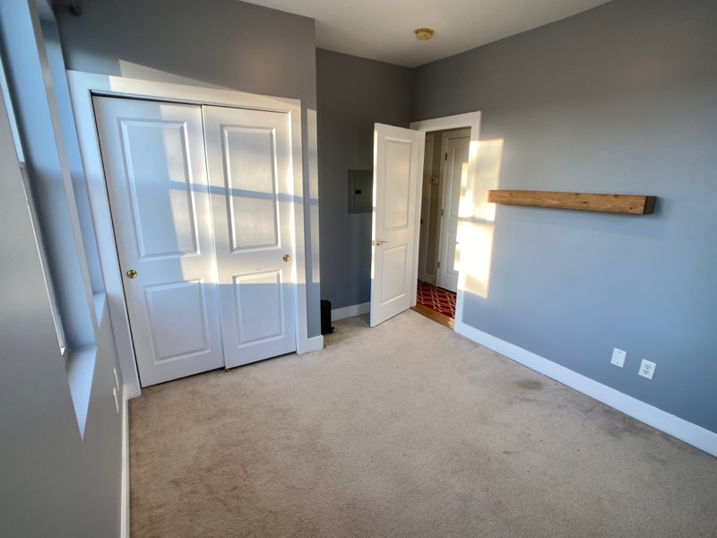 Building Photo - 2 17th St SE