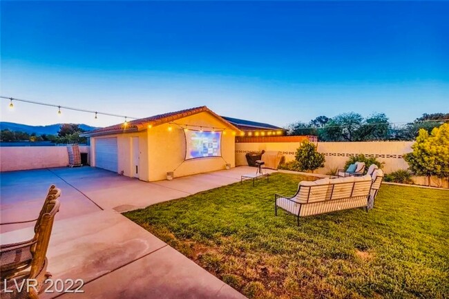 Building Photo - COMING SOON: Single Story 5 Bd, 4 Bth, Inc...