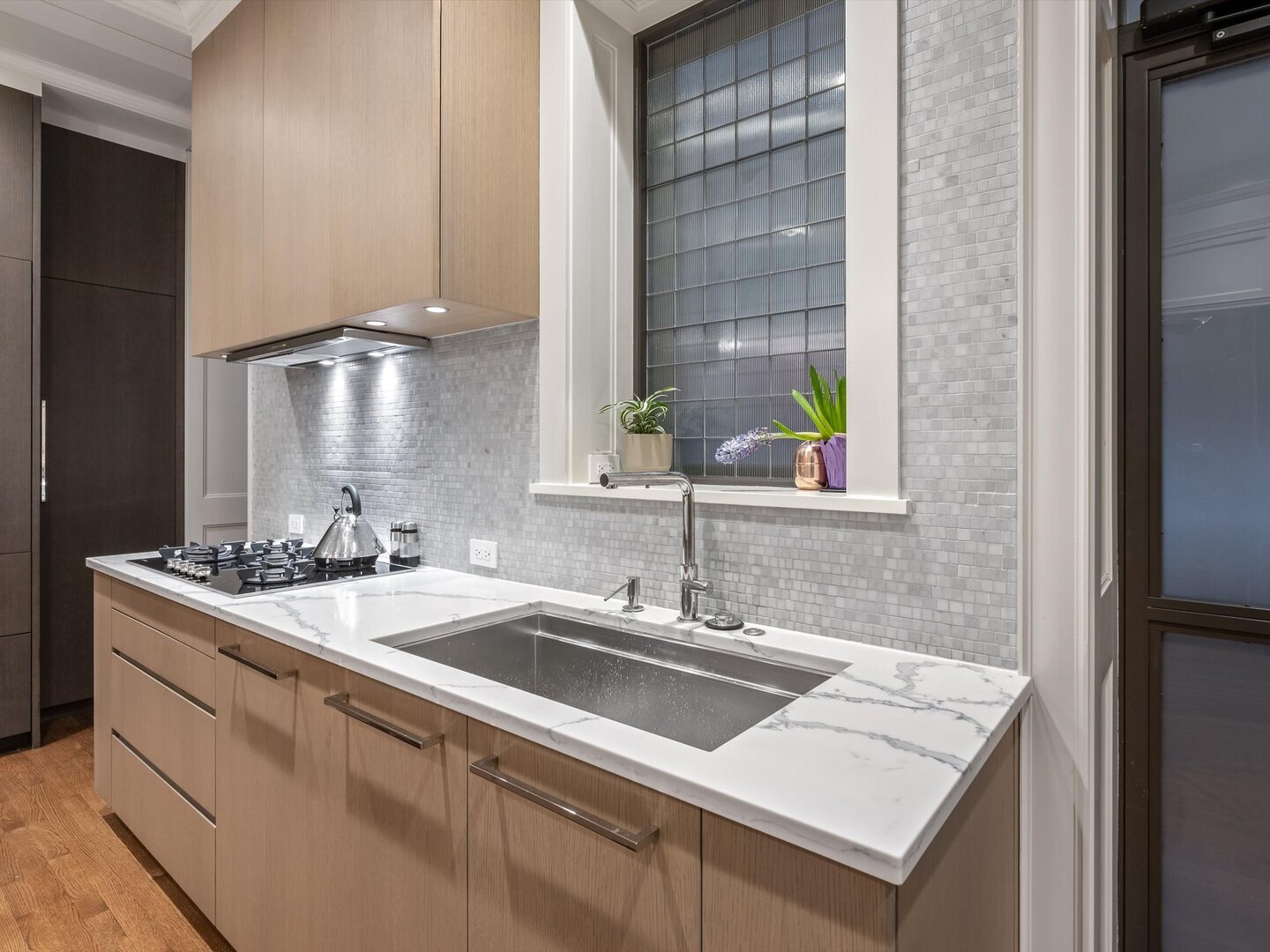 Building Photo - 1210 N Astor St