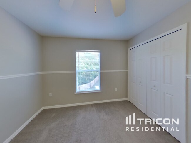 Building Photo - 6 Sweetgum Ct N