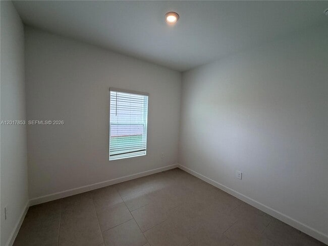 Building Photo - 3917 Passion Vine Dr