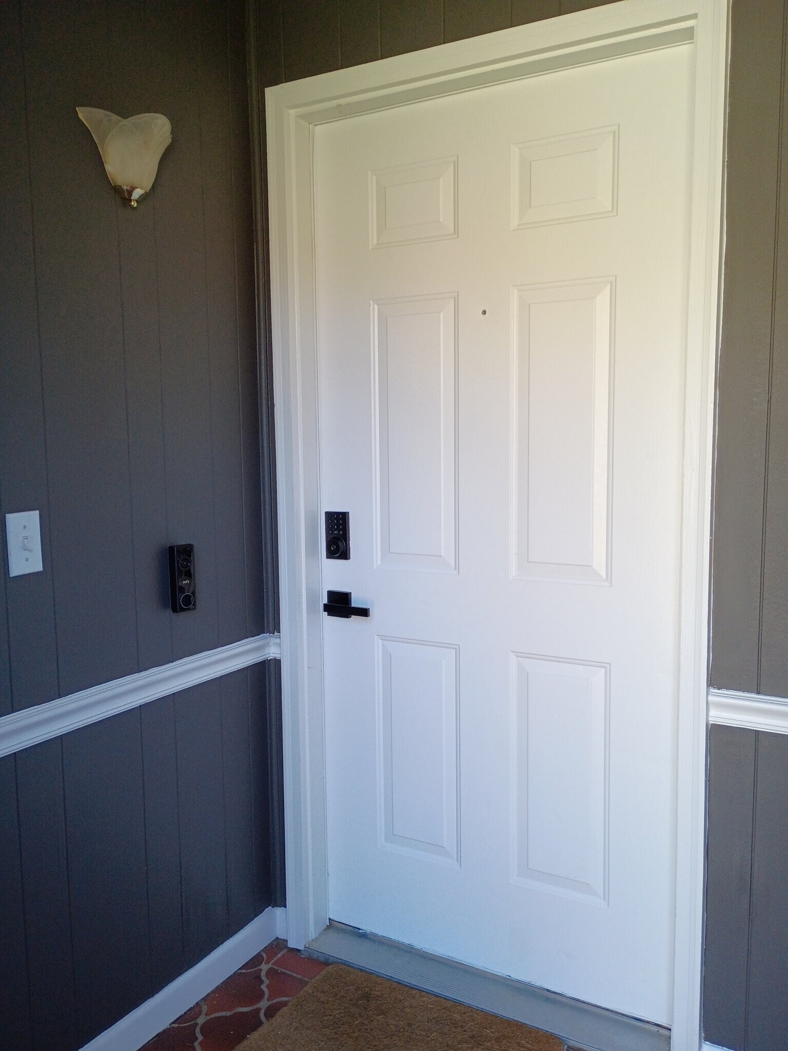 Building Photo - 906 E Magnolia Ave