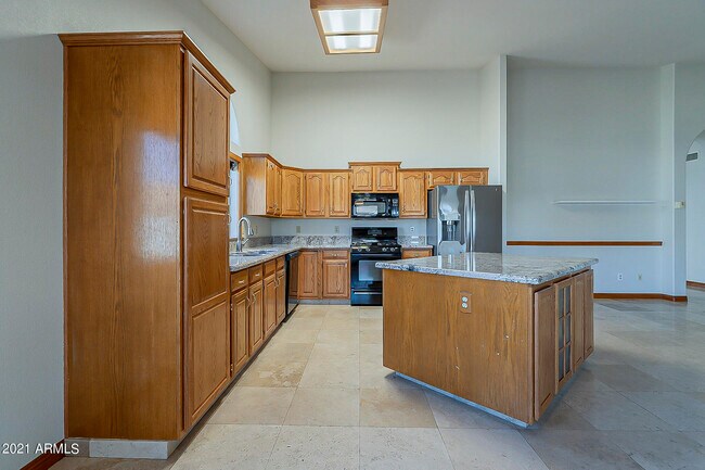 Building Photo - 8844 W Cavalier Dr