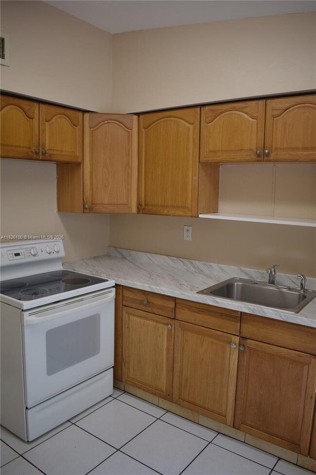Building Photo - 1622 NW 65th St
