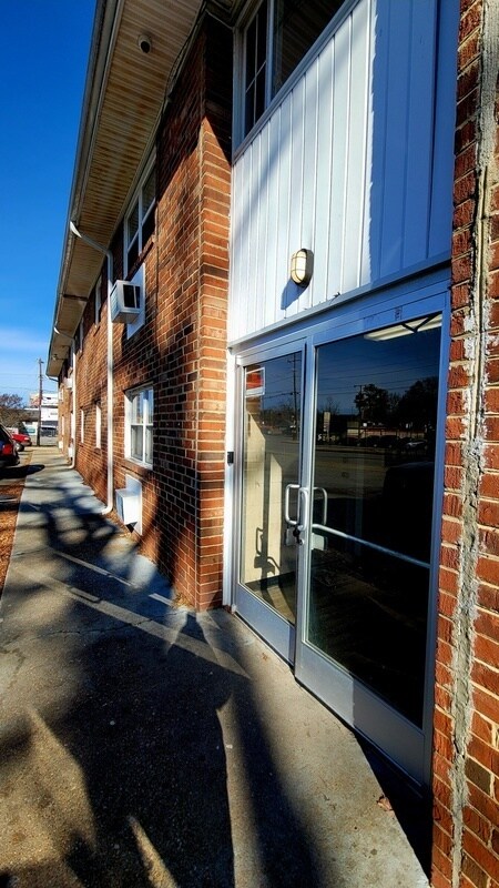 Building Photo - 3601 Jefferson Davis Hwy