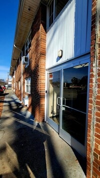 Building Photo - 3601 Richmond Hwy N