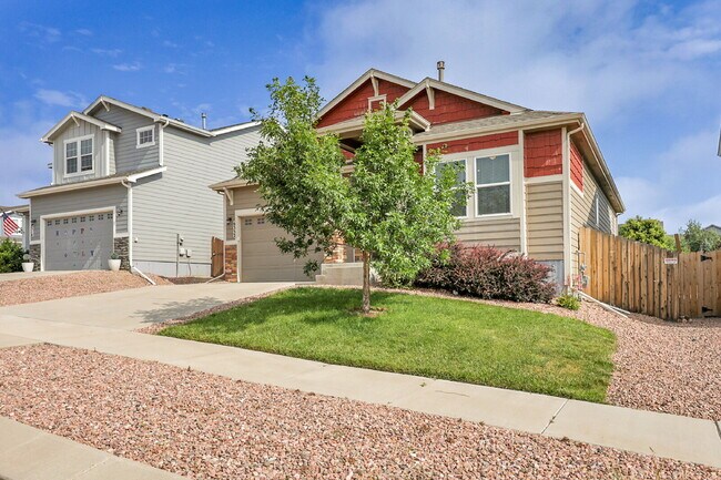 Primary Photo - $2,995 - 5 Bed, 3 Bath Home in CO Springs ...