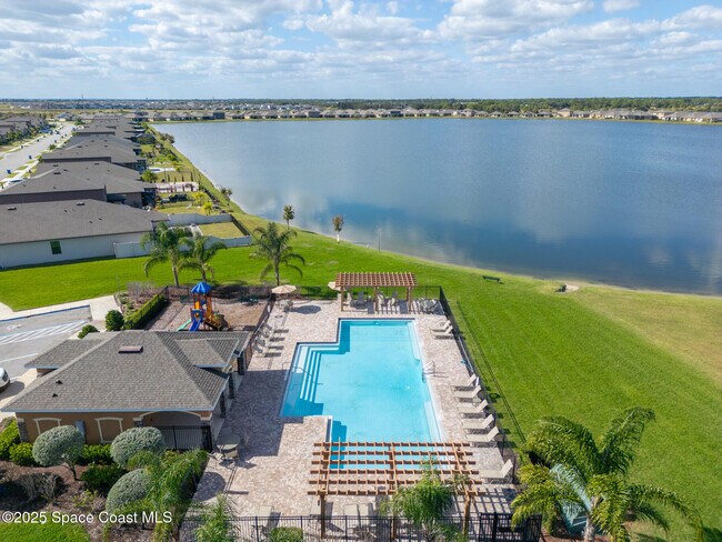 Building Photo - 1854 Capital Dr