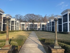 Building Photo - Here's your chance to have it all!