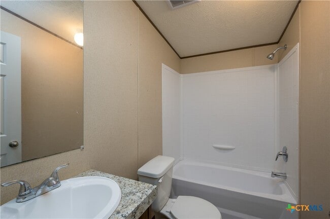 Building Photo - 910 Ashwood Dr