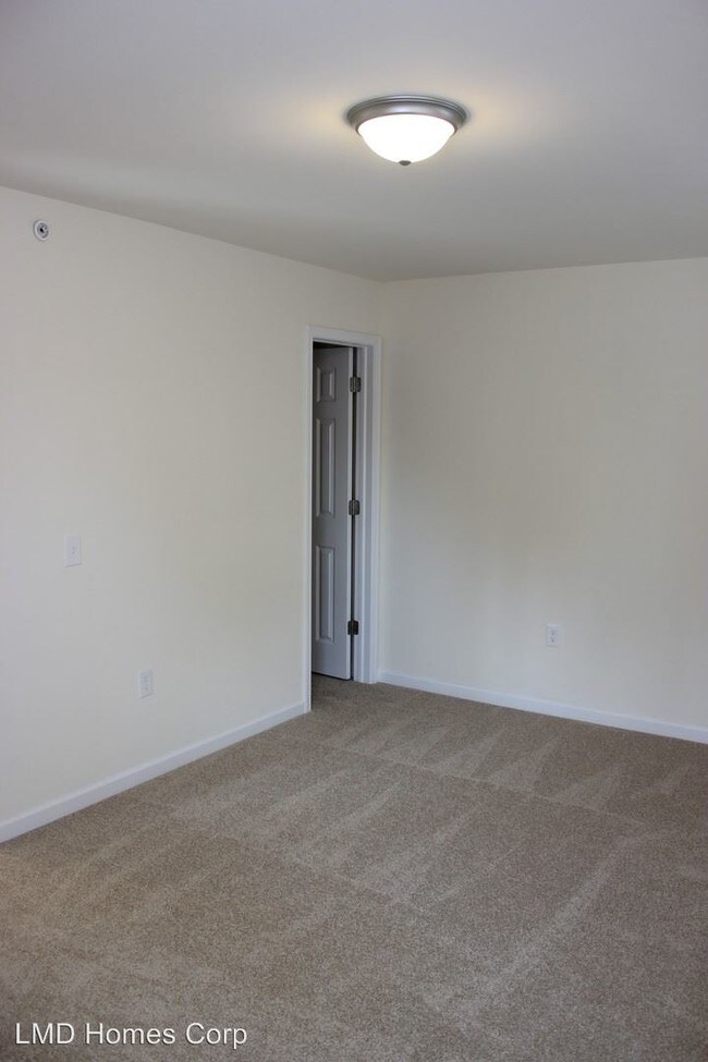 Building Photo - 26 W Academy St