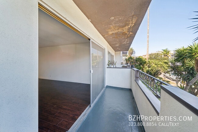 Building Photo - 105 S Orlando Ave