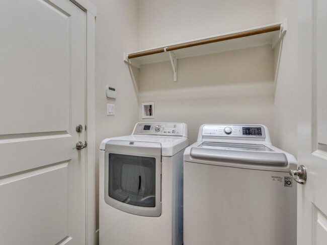 Building Photo - 12205 Barras Branch Dr