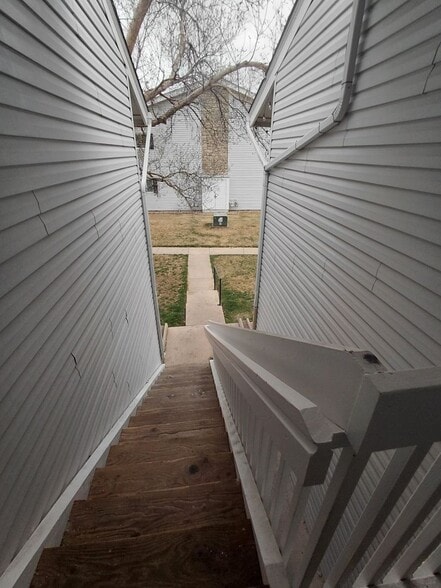 Building Photo - 14433 E Jewell Ave