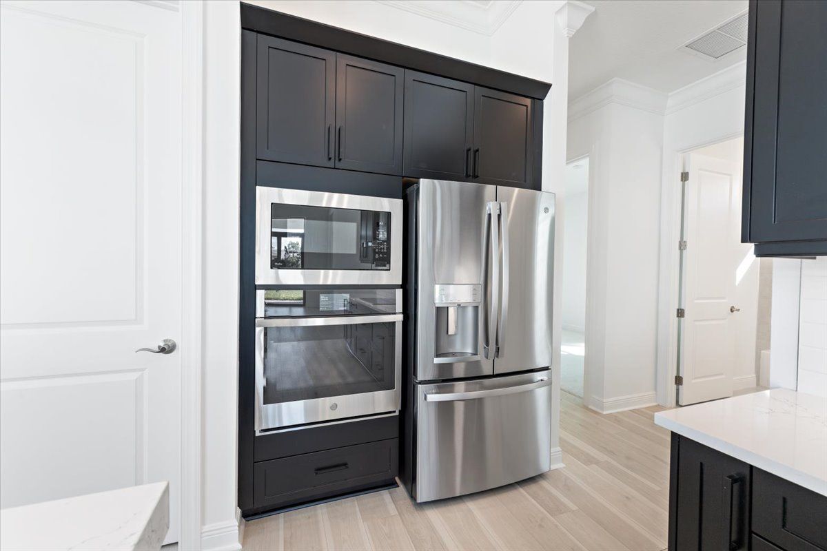 Building Photo - 116 SE Cortile Enza