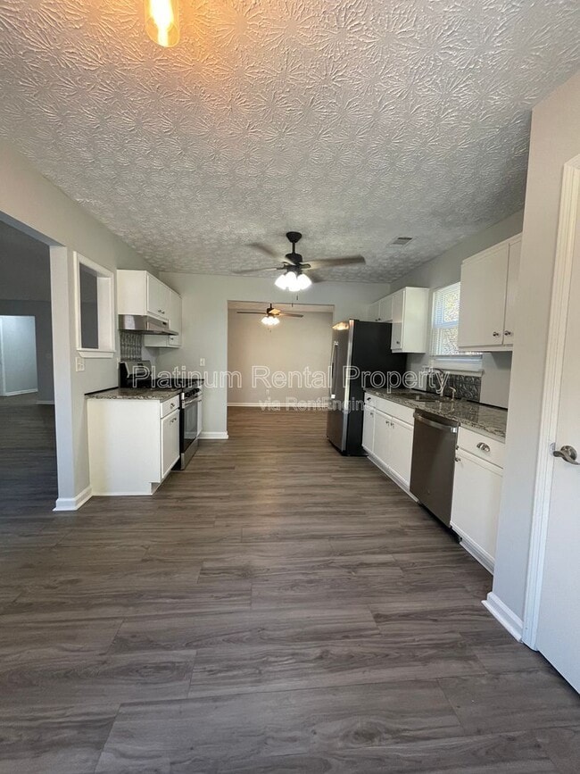 Building Photo - 1630 Creek Crossing SE