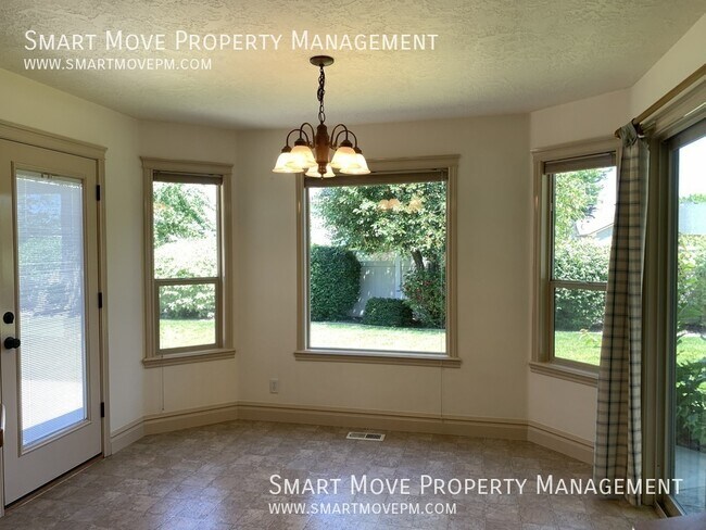 Building Photo - 570 Anton-