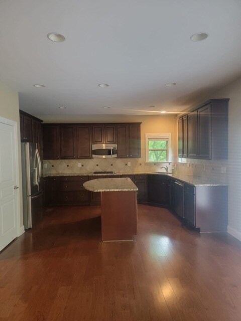 Building Photo - 3166 Autumn Brook Tr