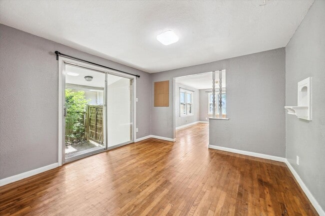 Building Photo - 1102 Cherico St