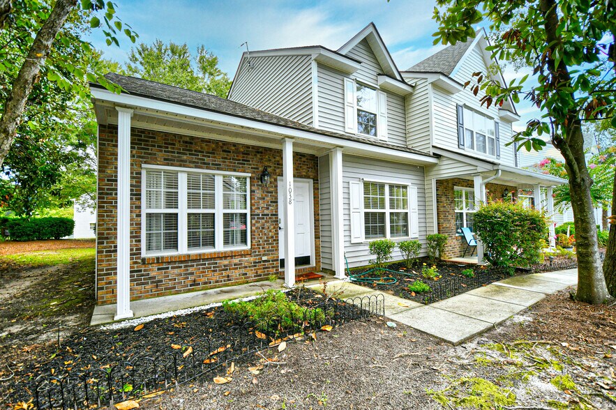 Building Photo - 1038 Portico Loop
