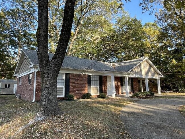 Building Photo - 6800 Hinkson Rd