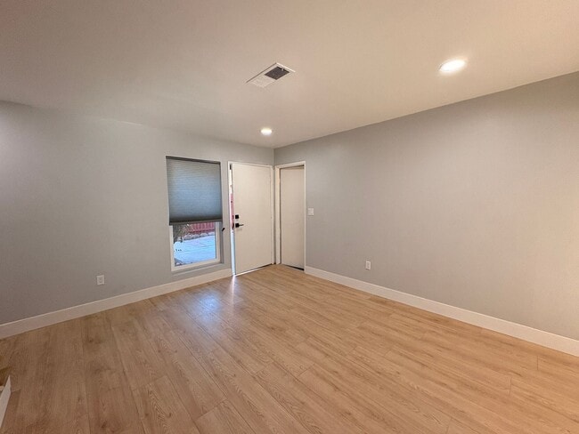 Building Photo - 1708 E Fairfield Ct
