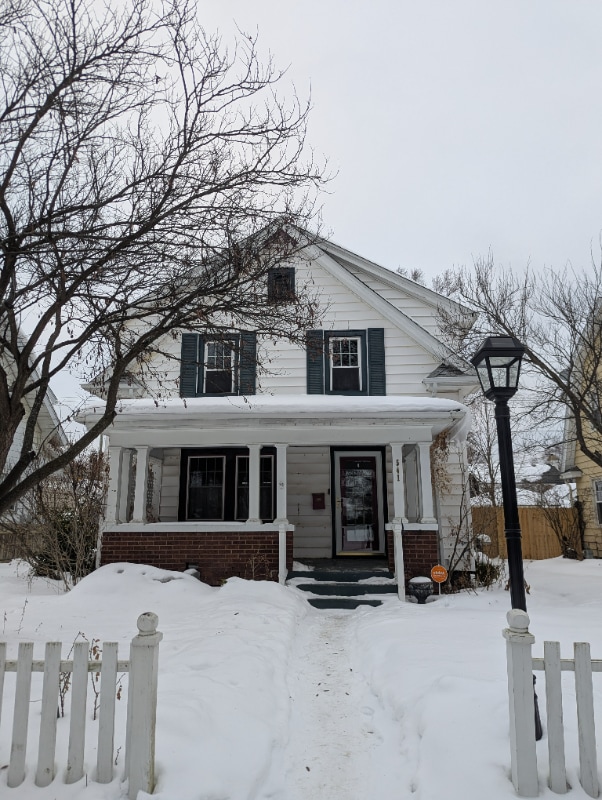 Building Photo - 541 Altgeld St