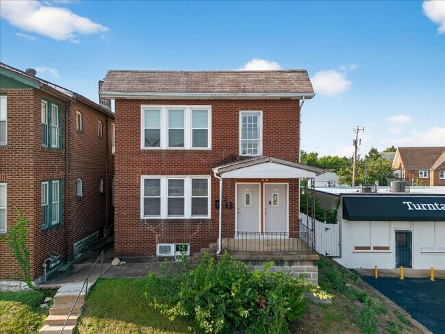 Primary Photo - 3844 Gravois Ave